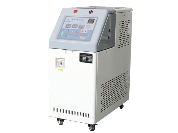 模溫機對工業(yè)流體介質(zhì)性能的穩(wěn)定作用